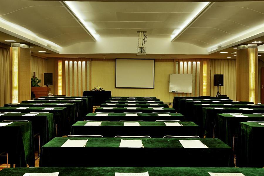 Shenzhen Luohu Hongfeng Hotel Exterior foto